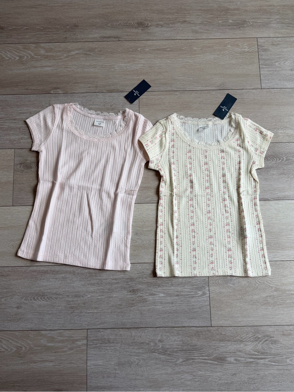 Abercrombie kids girls short sleeve shirts size 9 / 10